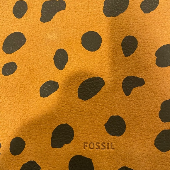 NWT fossil clutch - Picture 2 of 6